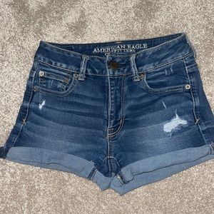 Size: 0 . Original Denim. Stretchy. American Eagle Outfitters.